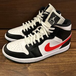 NIKE WMNS エアジョーダン1 ミッド