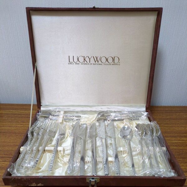 【新品未使用】LUCKYWOOD 18-12 カトラリーセット 20本 ケース付き ラッキーウッド