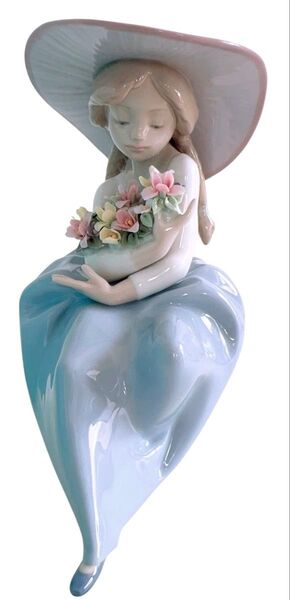 リヤドロ LLADR 陶磁器人形「花の香りにつつまれて」 スペイン製 オブジェ インテリア アンティーク 置物 人形 陶器