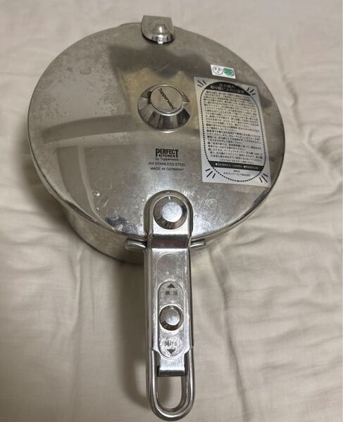 タッパーウェア 圧力鍋 5L