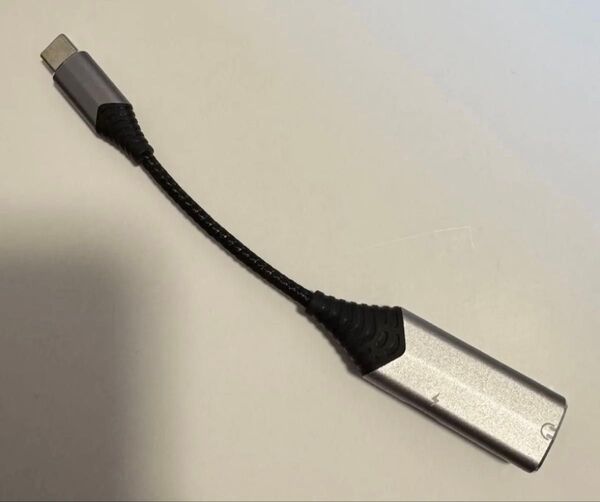USB C イヤホンジャック変換 同時充電