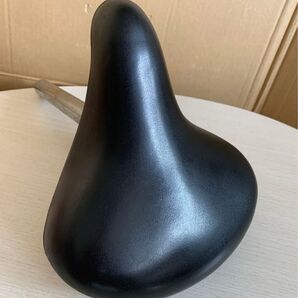 自転車サドル ブラック 黒 棒の長さは25.4cm、直径は2.54cmです。
