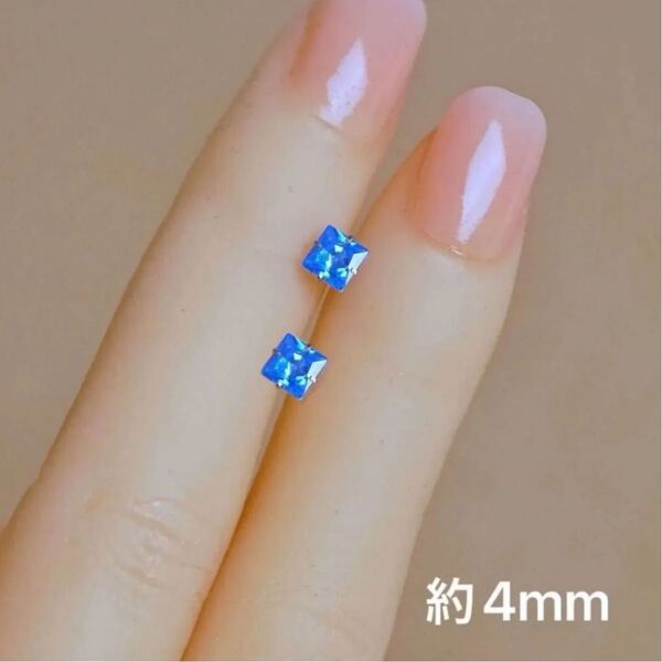 ピアス 一粒 四角 スクエア 4mm 高級感 キラキラ 小ぶり 青 ブルー 小さめ 仕事用 ミニ シルバー プレゼント シンプル
