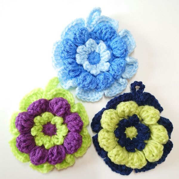 三段お花のアクリルたわし(Cや)3個組!手編みエコたわし ハンドメイド ループ有 かぎ針編み