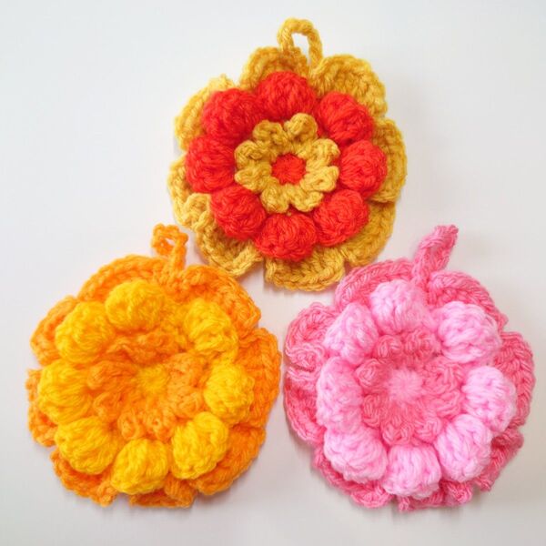 三段お花のアクリルたわし(Cま)3個組!手編みエコたわし ハンドメイド ループ有 かぎ針編み