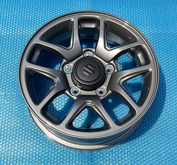 99%新品 傷無し汚れ無しの超超極上品 感動レベル! 納車前外し スズキ ジムニー 純正 アルミ 1本単品 新車外し 感動レベル