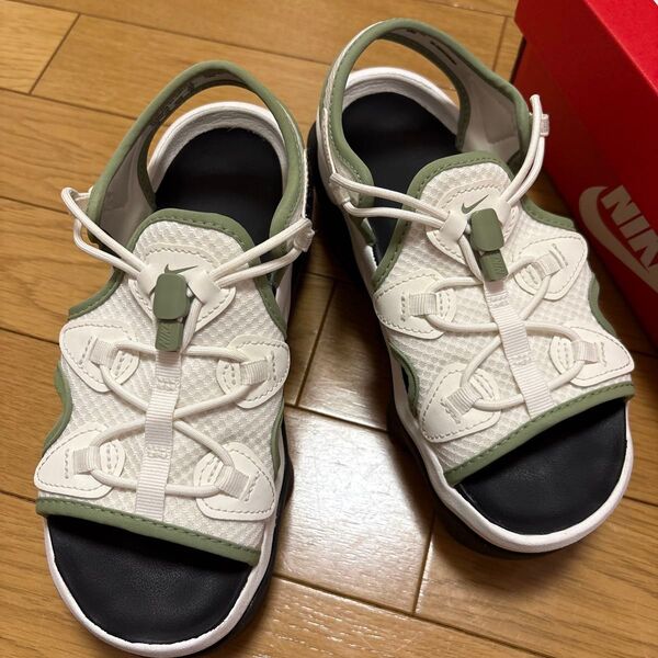 NIKE ナイキ ココ サンダル 22cm(22.5) ホワイト/セイル/カーゴカーキ WMNS AIR MAX KOKO 美品