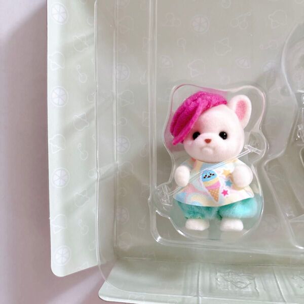 新品 シルバニア デリシャスパフェ フレンチブルドッグの赤ちゃん