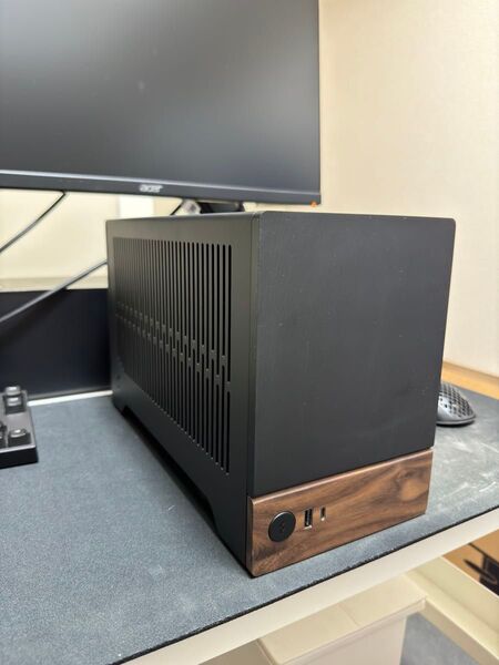 【中古美品】 Ryzen7 8700G + RX7700XT + 32GB Mini-ITX ゲーミングPC