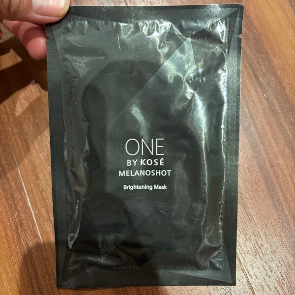 ONE BY KOSE MELANOSHOT Wマスク1枚サンプル未使用