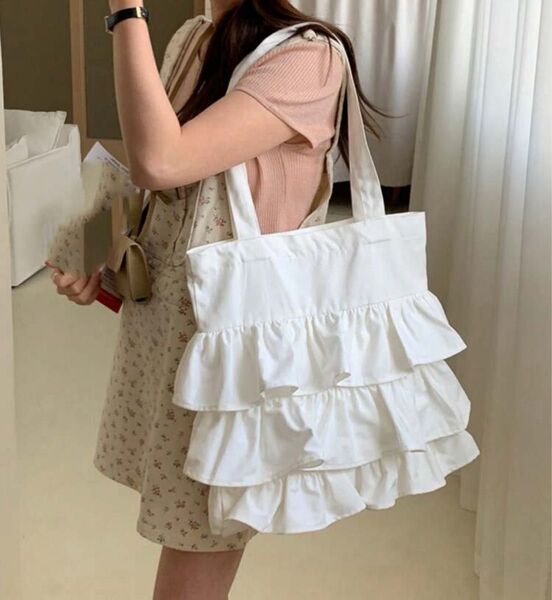 新品 フリルバッグ トートバッグ ホワイト 白 マザーズバッグ 大きめ 可愛い
