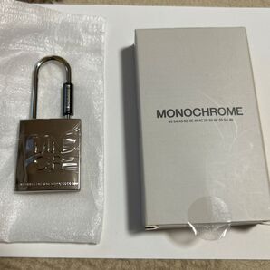 BTS MONOCHROME KEYRING シルバー