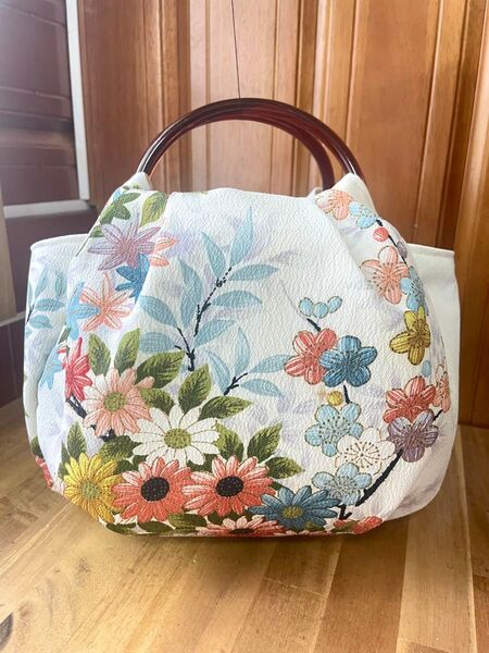 ハンドメイド 着物リメイクのまんまる可愛い手提げバッグ