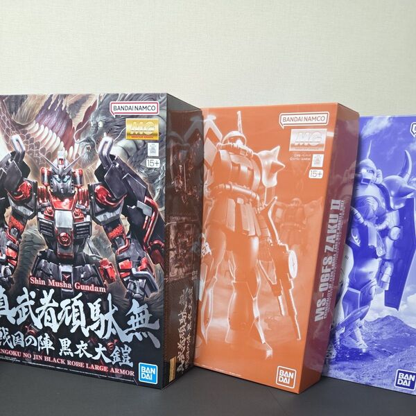 MG 1/100 真武者頑駄無 戦国の陣 黒衣大鎧 プラモデル ガルマ・ザビ専用ザク マ・クベ専用グフ