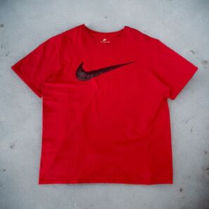 【良品】00s NIKE Tシャツ ビッグスウォッシュ ビッグロゴ ギザギザ 赤 y2k 古着