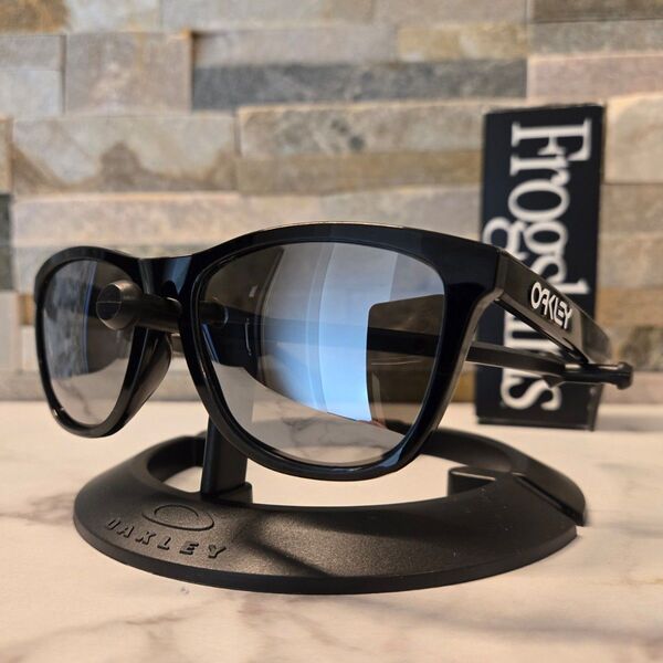 OAKLEY オークリー FROGSKINS フロッグスキン ブラック サングラス プリズム 箱 スペアレンズ付き