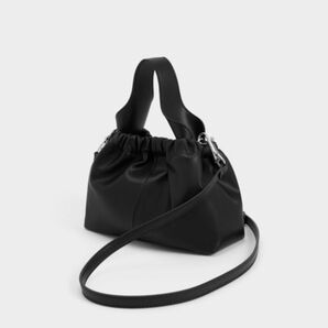 CHARLES & KEITH Ally アリー ルーシュドスローチーバッグ ショルダーバッグ 黒