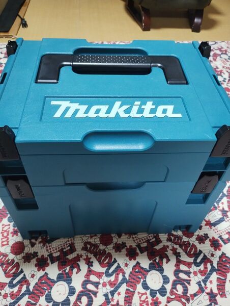 ●PB183DRGX●充電式ポータブルバンドソー●makita ●マキタ●18V●充電器●バッテリー2コ付●
