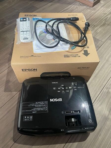EPSON EH-TW530 プロジェクター ホームシアター 4k HDMIケーブル付き
