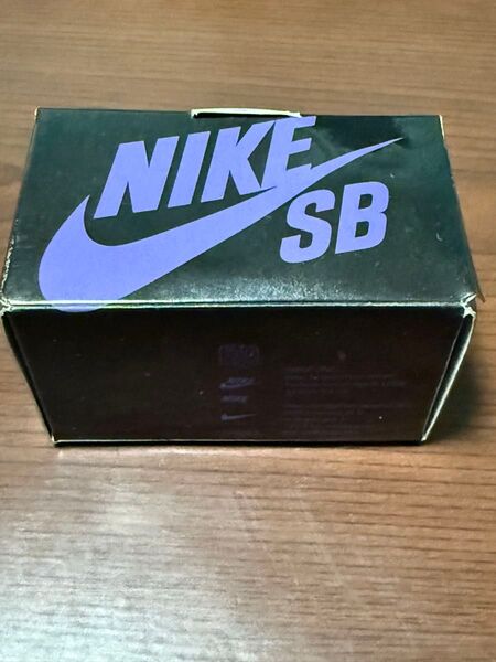 NIKE SB × BE@RBRICK 100% ベアブリック ナイキ