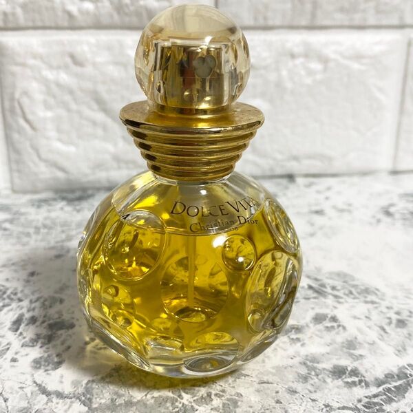 クリスチャンディオール ドルチェヴィータ オードトワレ EDT 香水 50ml