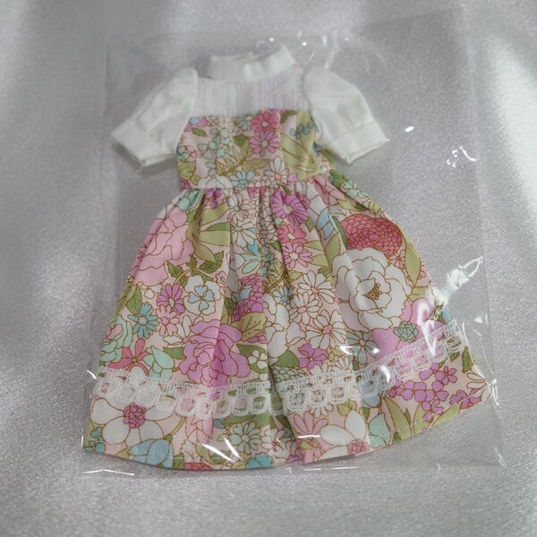 【ドール服】ワンピース 花柄 ブラウス 一体型切替デザイン ディーラー様製 リカちゃん ブライスドール