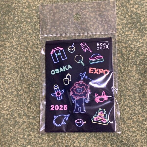 大阪関西万博 EXPO2025 ミャクミャク ピンバッジ ピンバッチ ネオン