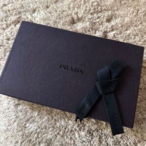 PRADA 空箱 リボン付き 長財布サイズ