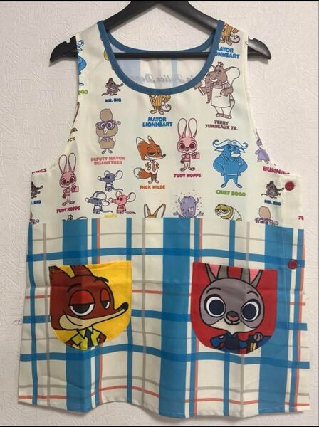 新品 保育士エプロン ズートピア ブルー