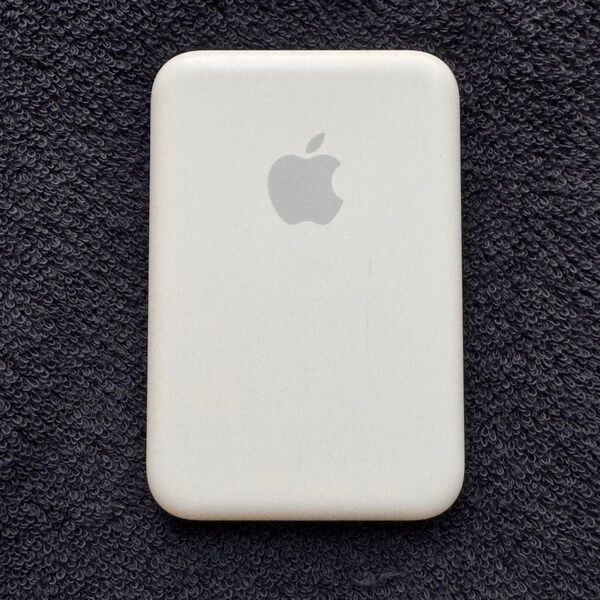 Apple MagSafeバッテリーパック A2384