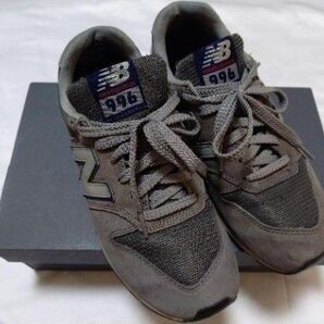 美品 ニューバランス スニーカー 996 RM2 グレー