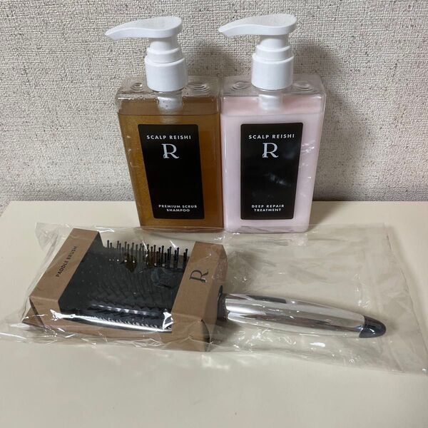 SCALP REISHI Rシャンプー 、トリートメント 、パドルブラシ、3点セット
