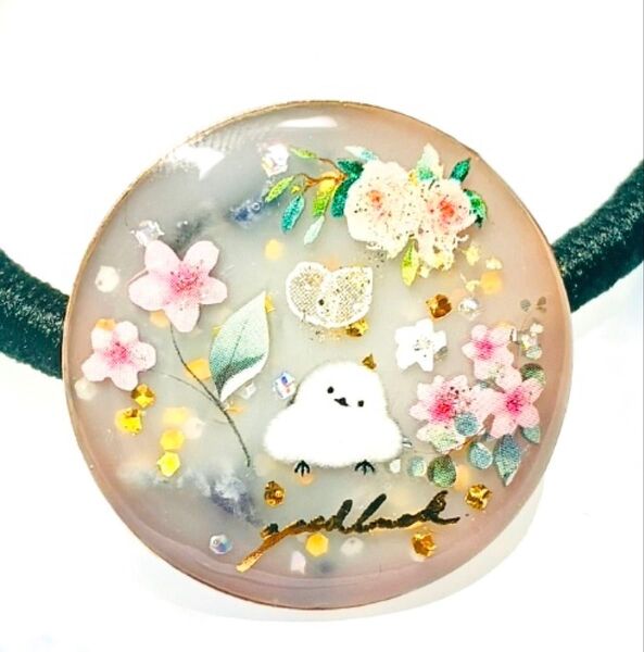 (2509)シマエナガとお花のヘアゴムです♪ハンドメイド レジン 鳥