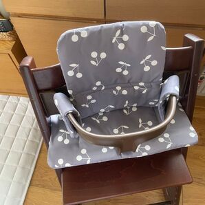 Stokke ストッケ トリップトラップ用シートクッション チェア 椅子 さくらんぼ柄