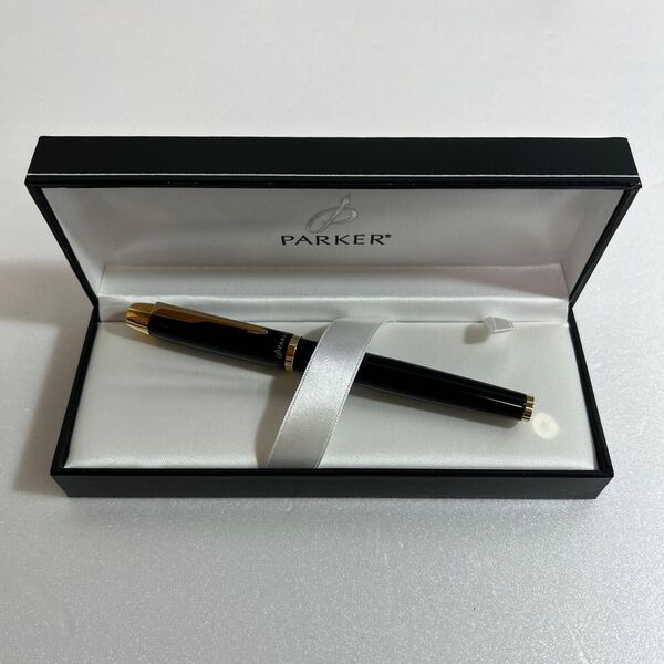 未使用級 Parker パーカー IM 万年筆 黒 × ゴールド ブラック 矢羽根 ペン 文房具