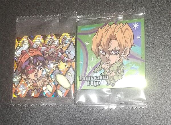 新品】ナランチャ(SR:スーパーレア)・フーゴ(N:ノーマル)2枚 ジョジョの奇妙な冒険 黄金の風 シールウエハース デフォルメ