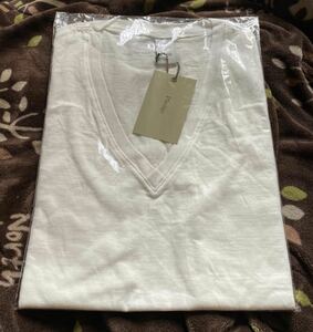 Pledge* white V neck T-shirt *