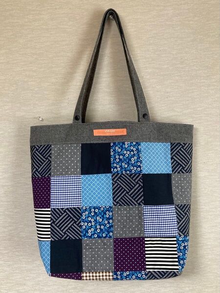 ハンドメイド パッチワーク トートバッグ大きめたっぷり