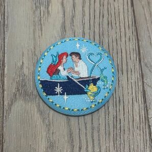 ディズニー 刺繍缶バッジ リトルマーメイド アリエル