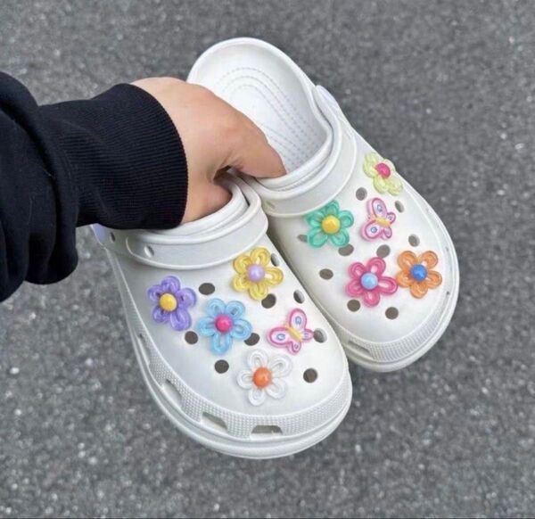 クロックス お花 ジビッツ デコ 韓国 y2k フラワー チャーム かわいい カラフル シューズアクセサリー