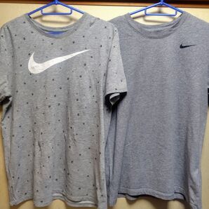 古着NIKE Tシャツ 2枚セット グレー ロゴデザイン違い(バラ売りはしませんまとめ買いは割引します)