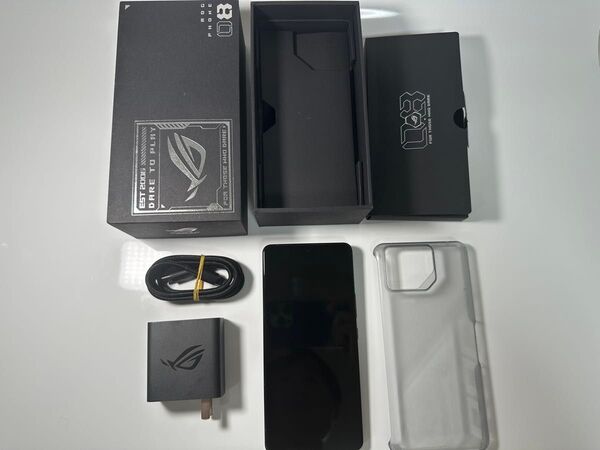 ROG phone 8 12GB/256gb