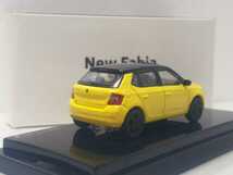 1/64 シュコダ ニュー ファビア 黄 中国市場向け Scoda New Fabia Yellow_画像2