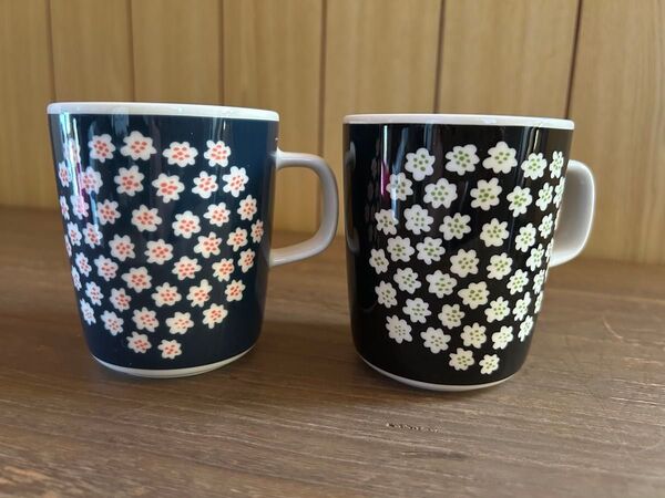 マリメッコ♪プケッティ♪マグカップ♪2個セット♪オイバ♪北欧食器♪ブラック&ネイビー♪marimekko♪新品美品