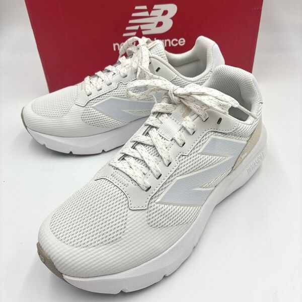 未使用級 New Balance ニューバランス UA800DW1 ウォーキングシューズ スニーカー 白 26.5㎝ 2E 箱付