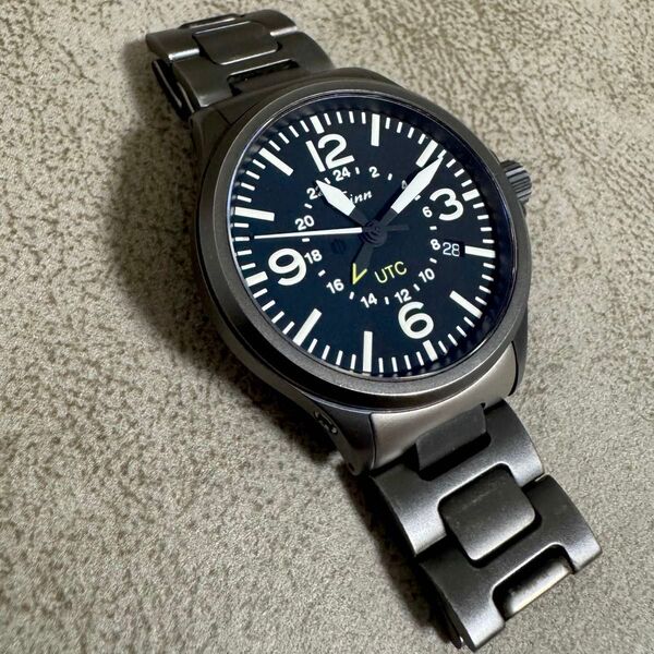 【完動品】ジン Sinn 856.S UTC ブラック PVD フリーガー デュアルタイム パイロット ミリタリー 自動巻