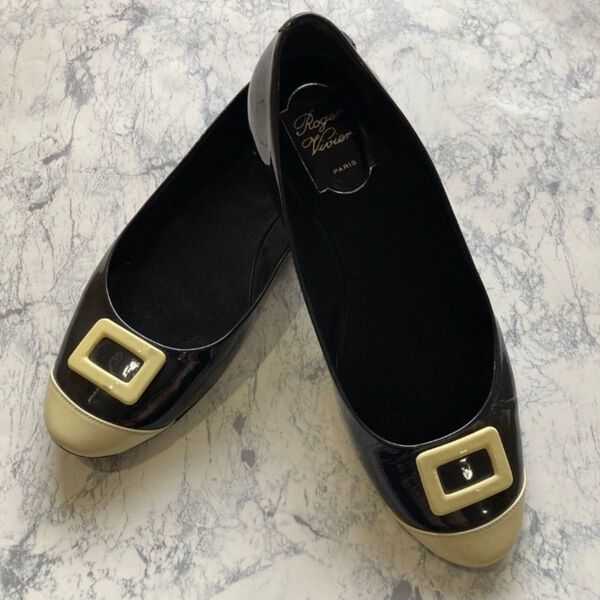 Roger Vivier belle Vivier ロジェヴィヴィエ パンプス エナメル ブラック 黒 フラットシューズ