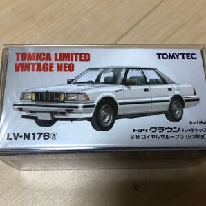 トミカリミテッドヴィンテージ ネオ LV-176a トヨタ クラウン ハードトップ 2.8 ロイヤルサルーンG 83年式
