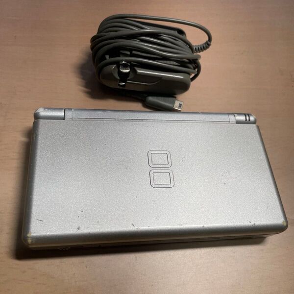 ニンテンドーDS Lite シルバー 本体 充電器