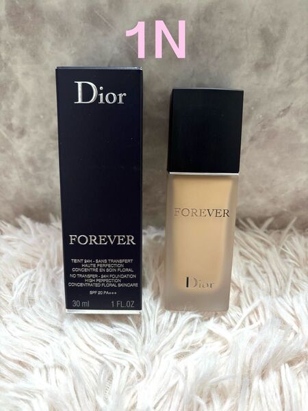 Dior ディオールスキンフォーエヴァーフルイドマット